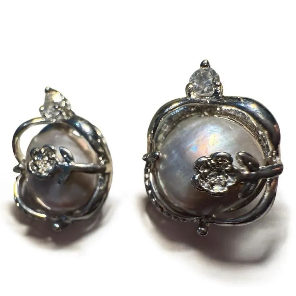 Baroque Pearl Flower Stud Earrings Silver Tone
New